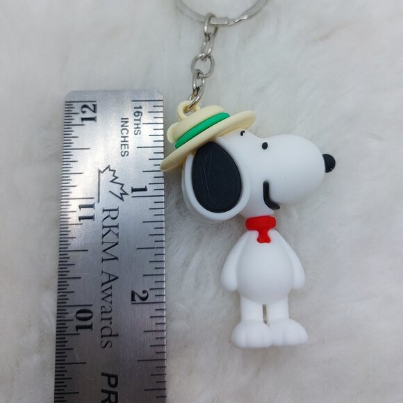 2/$19 Snoopy keychain in a safari hat - Picture 4 of 6